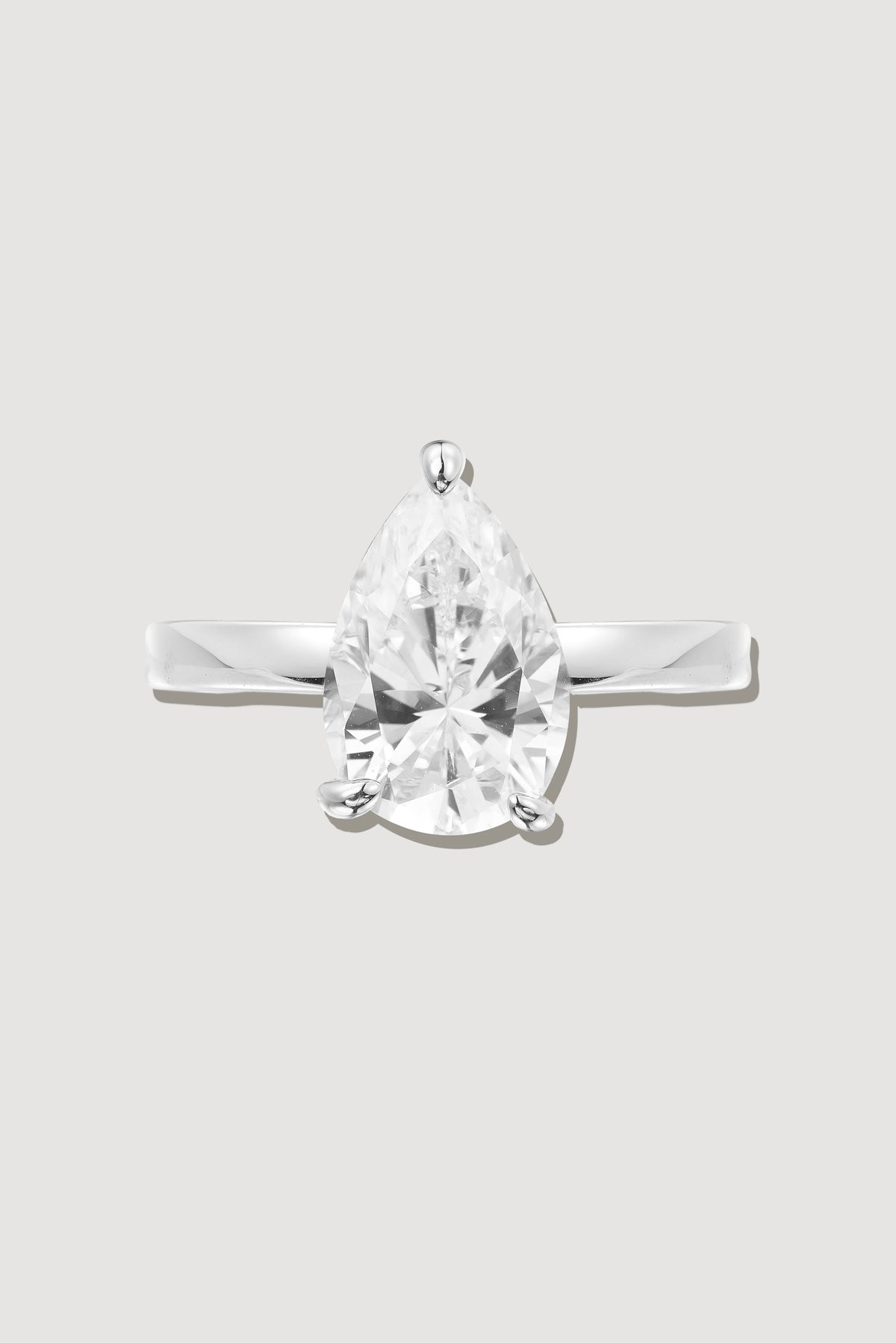 The Pear Solitaire Ring