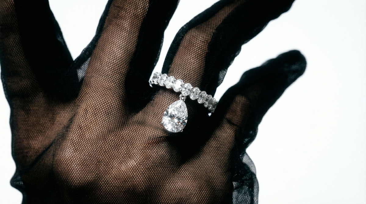 The Noir Ring