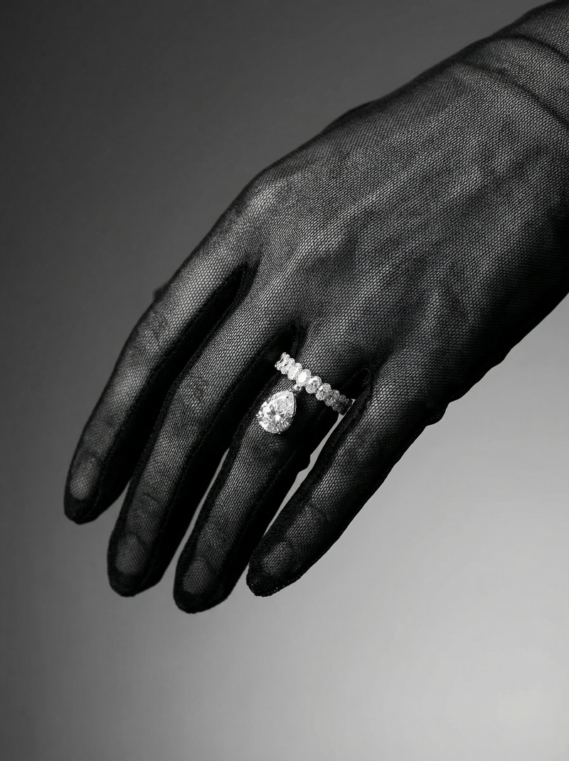 The Noir Ring